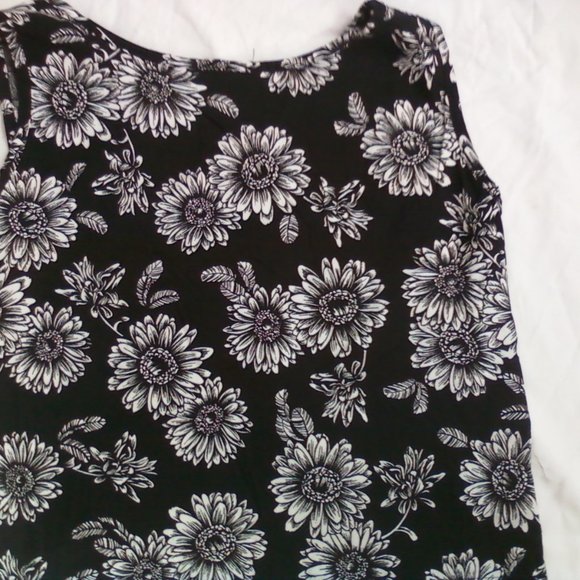 top/crop pants set..SAGE/WHITE - Picture 4 of 4